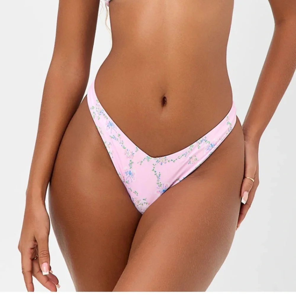 Frankie’s Bikini Womens Pink Dallas Floral fairy tale chain bikini swim XL